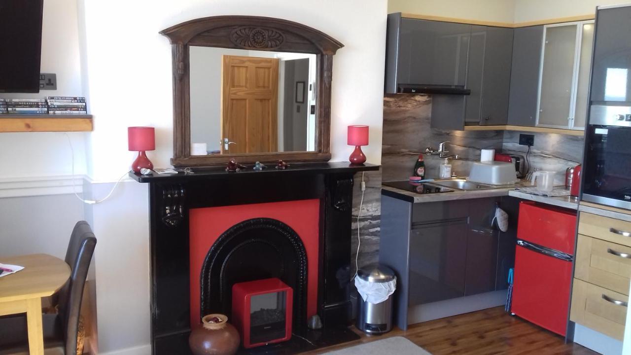 Apartment Chic Barmouth Bagian luar foto